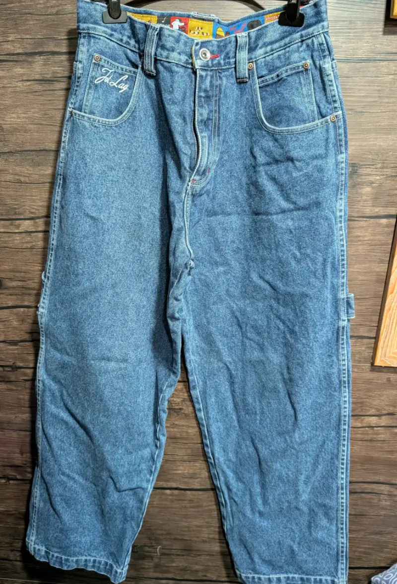 Jeans de mezclilla Jet Lag con diseño gráfico - 3