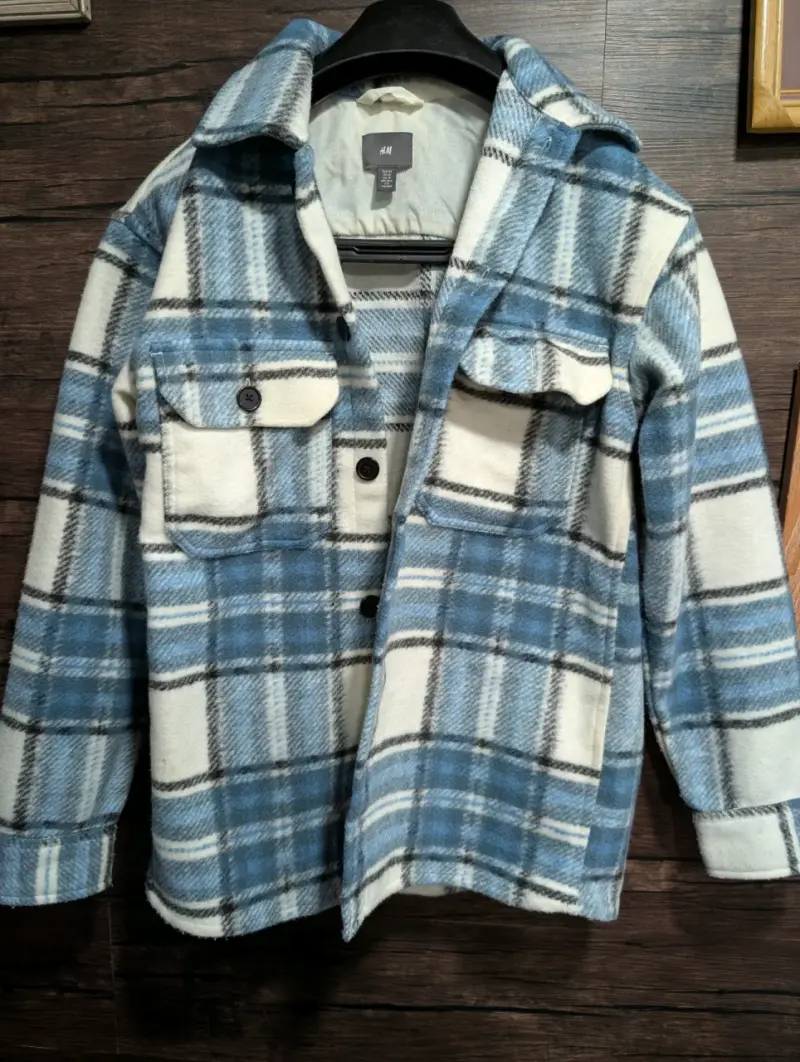 Chaqueta de franela a cuadros azul H&M