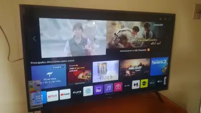 Televisor LG Smart TV 43 pulgadas - miniatura 1