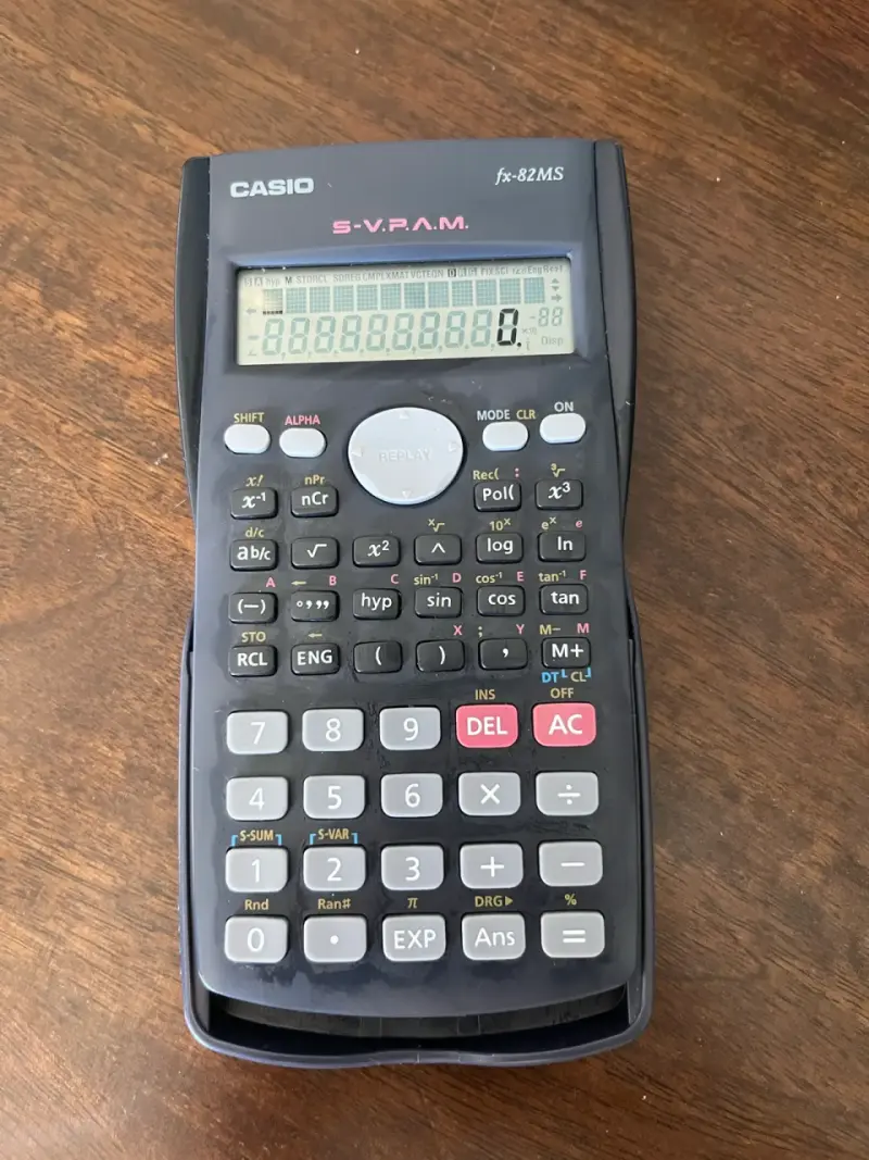 Calculadora científica Casio fx-82MS S-V.P.A.M.