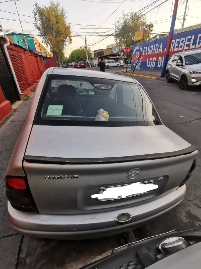 Auto Chevrolet Corsa en buen estado - 4
