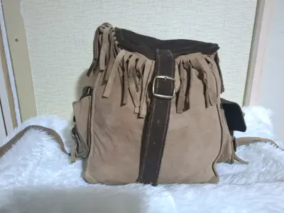 Mochila de gamuza con flecos marrón - miniatura 1