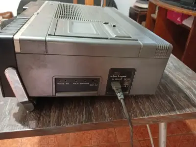 Televisor retro JVC con radio y casetera - miniatura 3