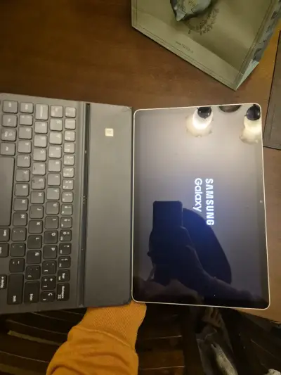 Tablet Samsung Galaxy Tab S9 FE - miniatura 3