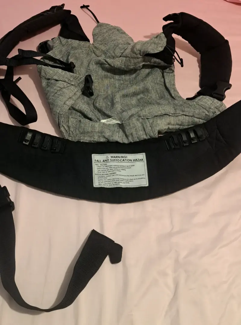 Mochila portabebé gris ergonómica - 1