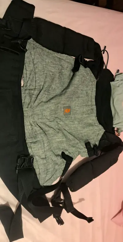 Mochila portabebé gris ergonómica - miniatura 4