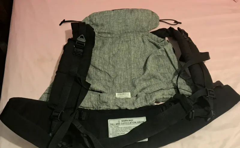 Mochila portabebé gris ergonómica - 5