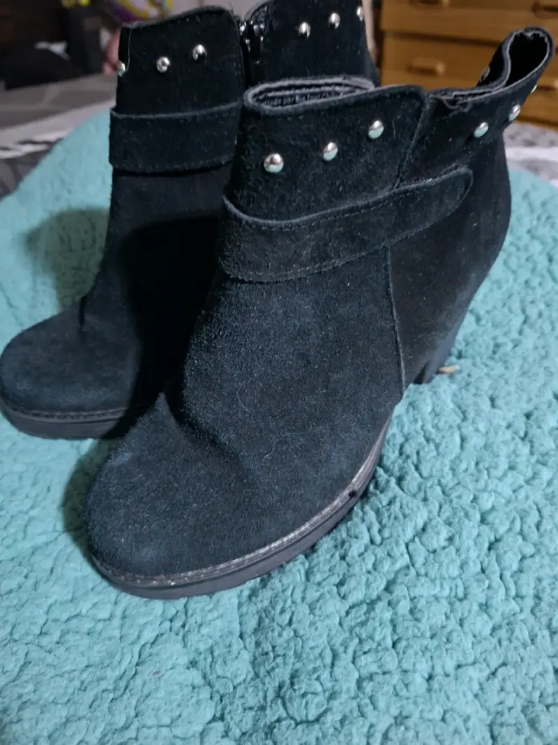 Botines de gamuza negros con tacón alto - 1