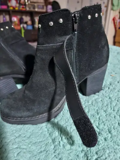 Botines de gamuza negros con tacón alto - miniatura 2