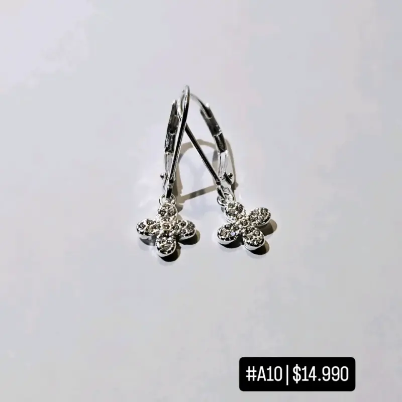 Aros de Plata con Diseño de Flor