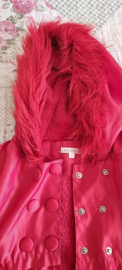 Abrigo rojo con capucha para niña Limonada talla 6 - miniatura 3