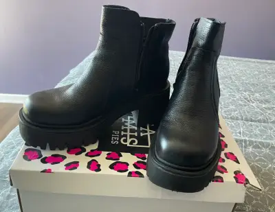 Botines Negros de Cuero con Plataforma - miniatura 1