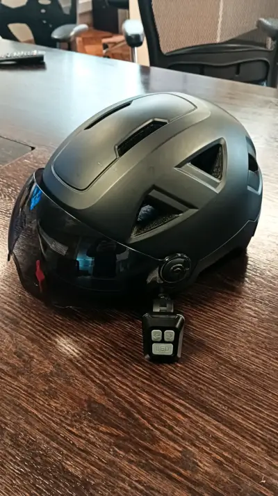 Casco ILM con Luces LED y Visor - miniatura 1