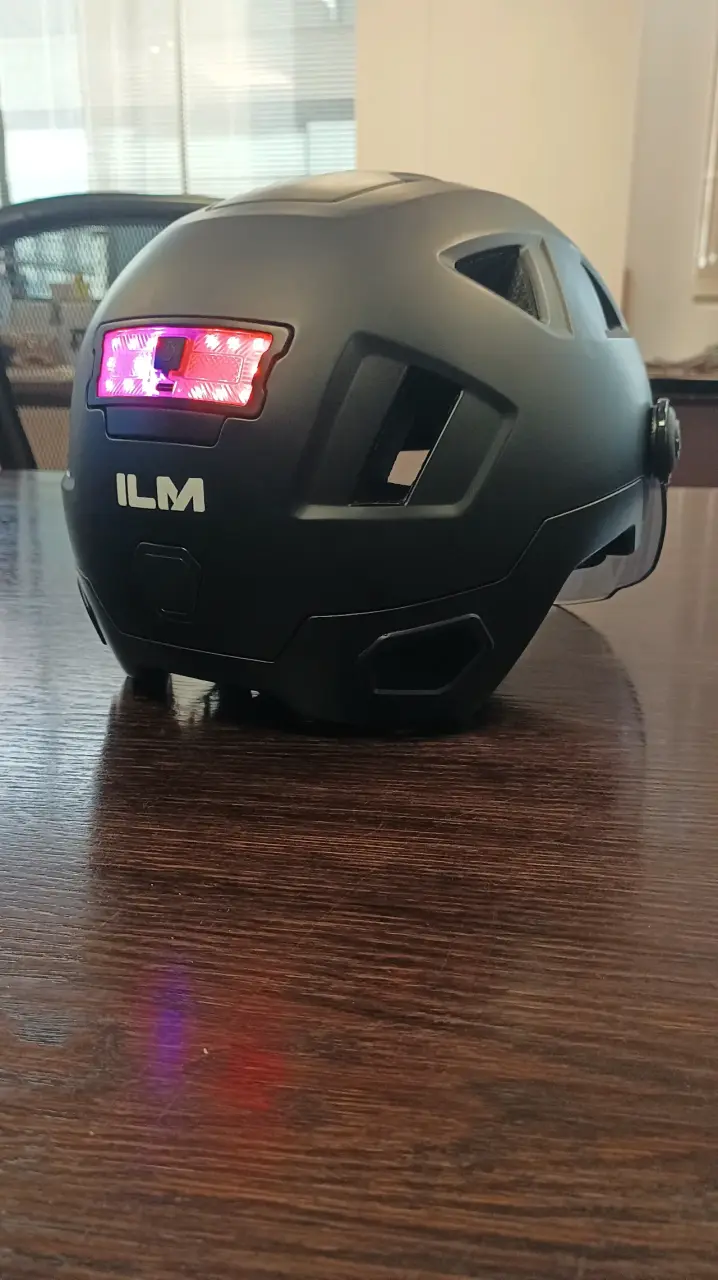 Casco ILM con Luces LED y Visor - 2