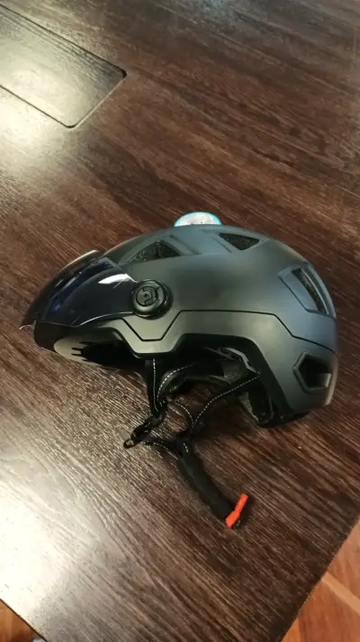 Casco ILM con Luces LED y Visor - miniatura 3