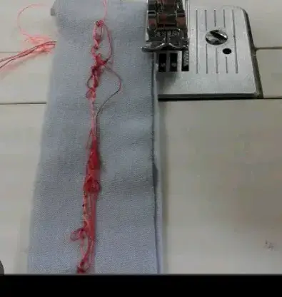 Máquina de coser Singer Promise en buen estado - miniatura 3