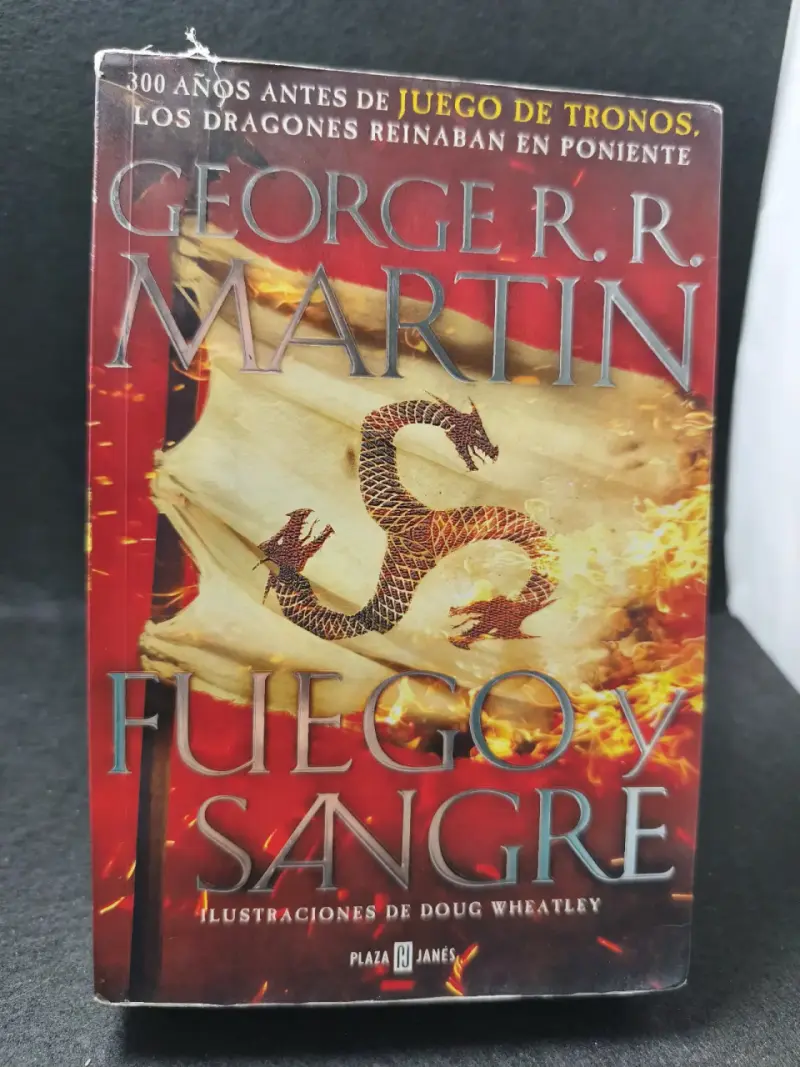 Libro Fuego y Sangre de George R. R. Martin - 1