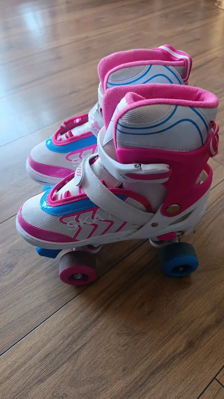 Patines de cuatro ruedas para niños color rosa y azul - 2