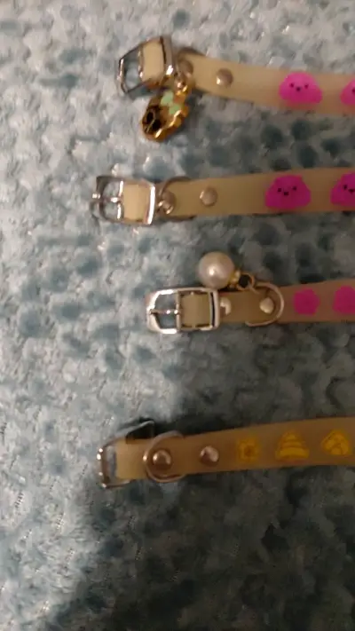 Collares para mascotas con adornos coloridos - miniatura 3
