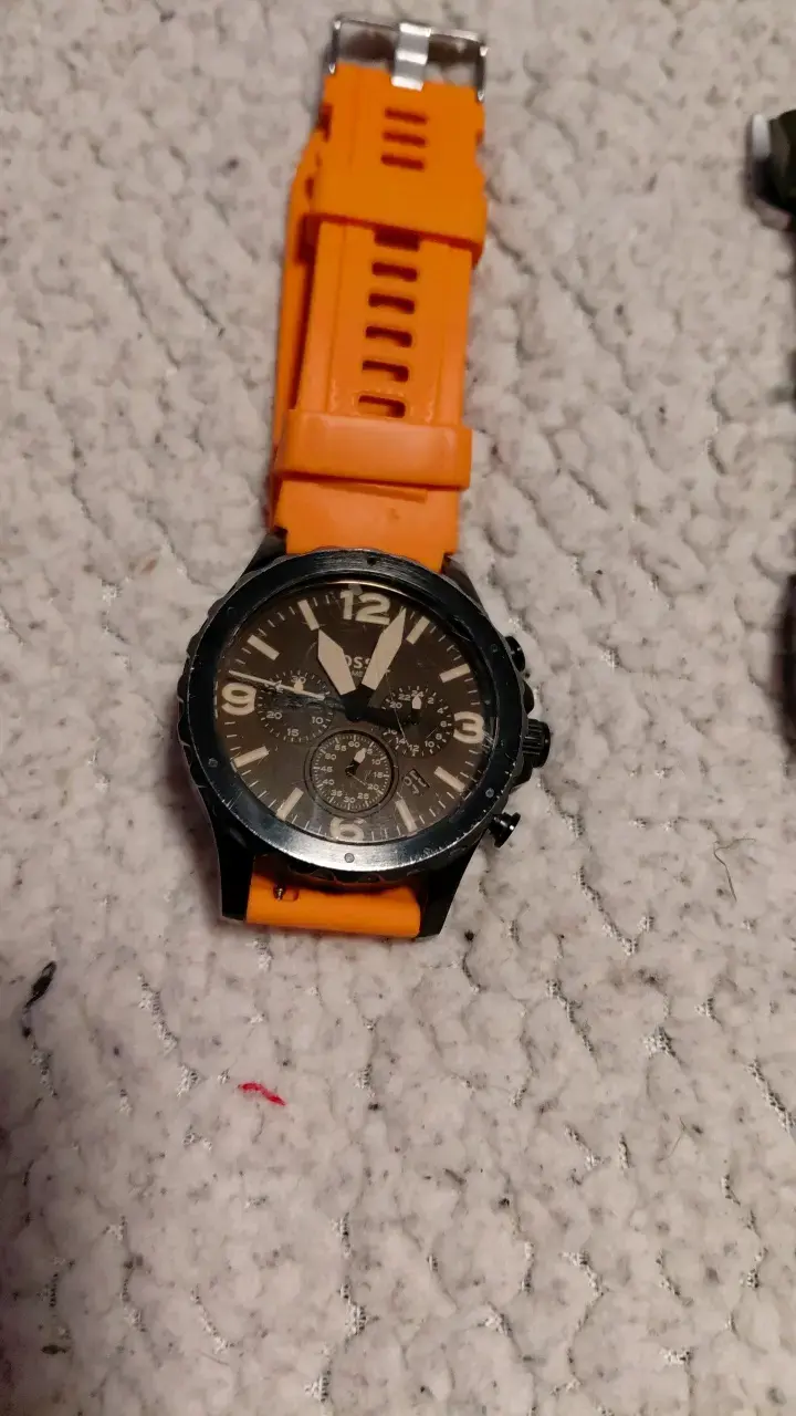 Reloj deportivo con correa naranja - 2