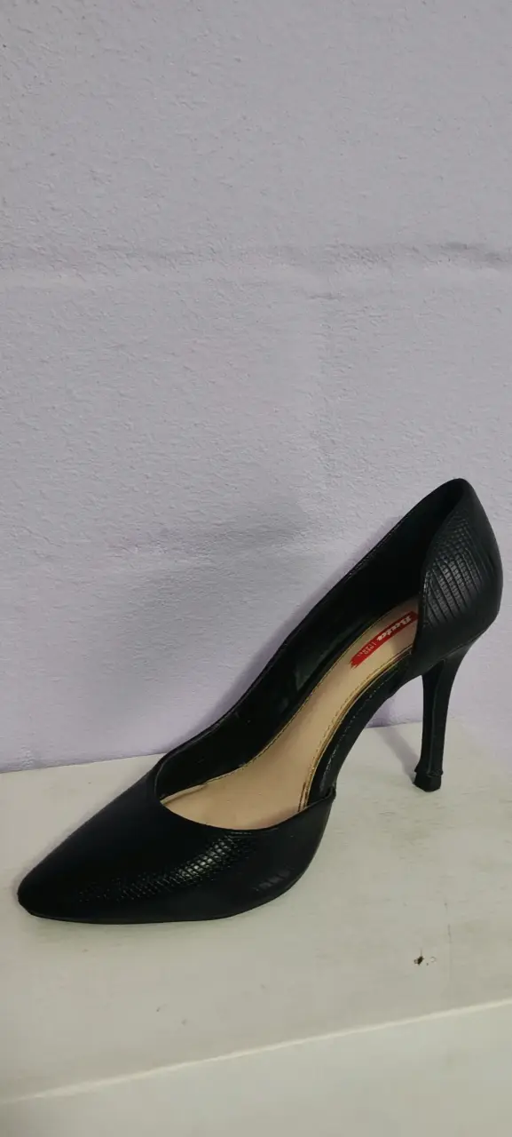 Zapato de Tacón Negro Elegante para Mujer - 1