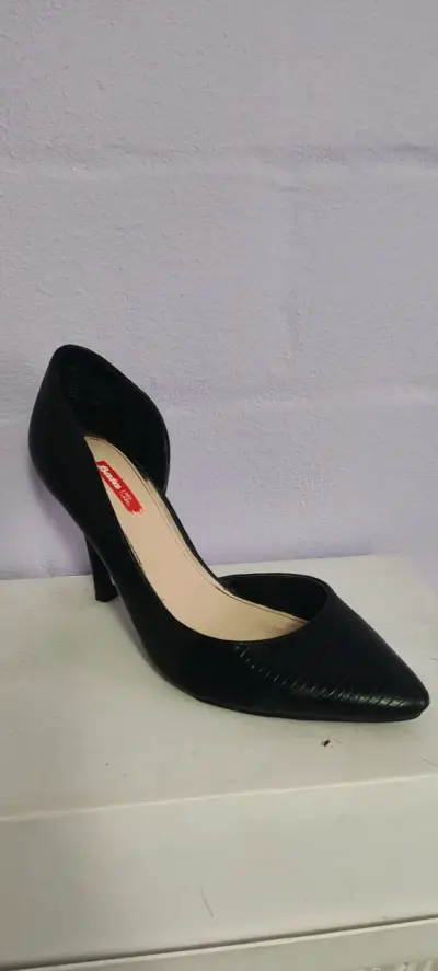 Zapato de Tacón Negro Elegante para Mujer - miniatura 5