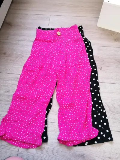 Pantalones de niña con lunares rosados y negros - miniatura 1