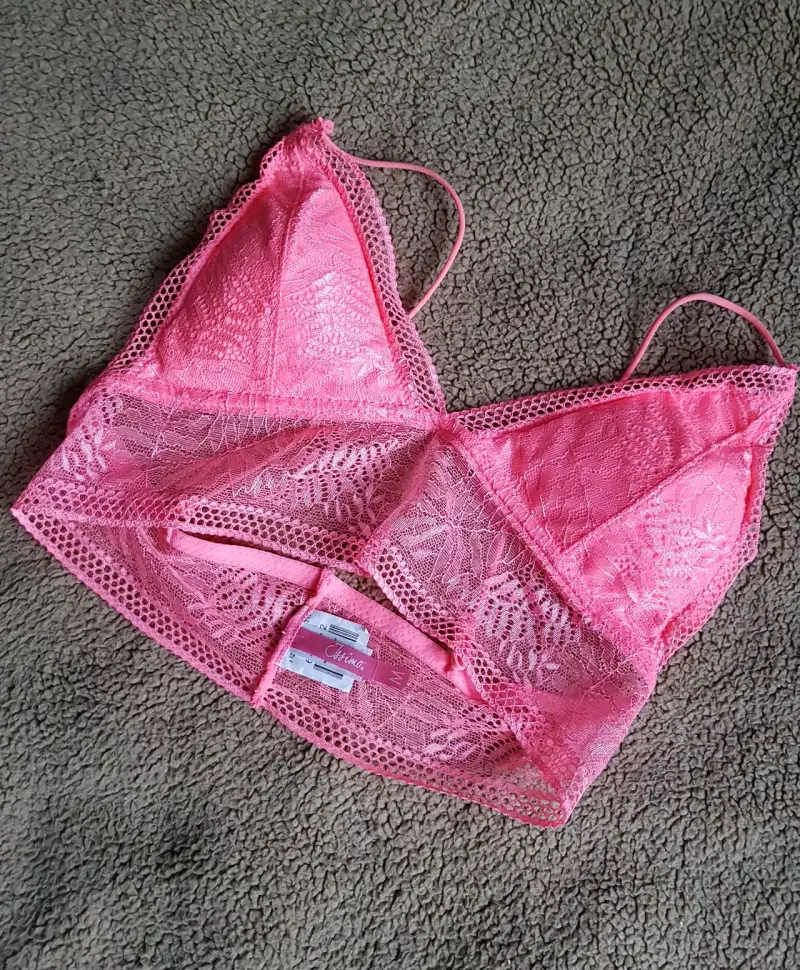 Bralette de encaje rosa talla M - 1