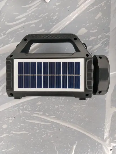 Parlante portátil solar con linterna - miniatura 2