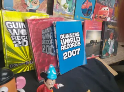 Libros Guinness World Records 2007, 2008 y 2009 - miniatura 3