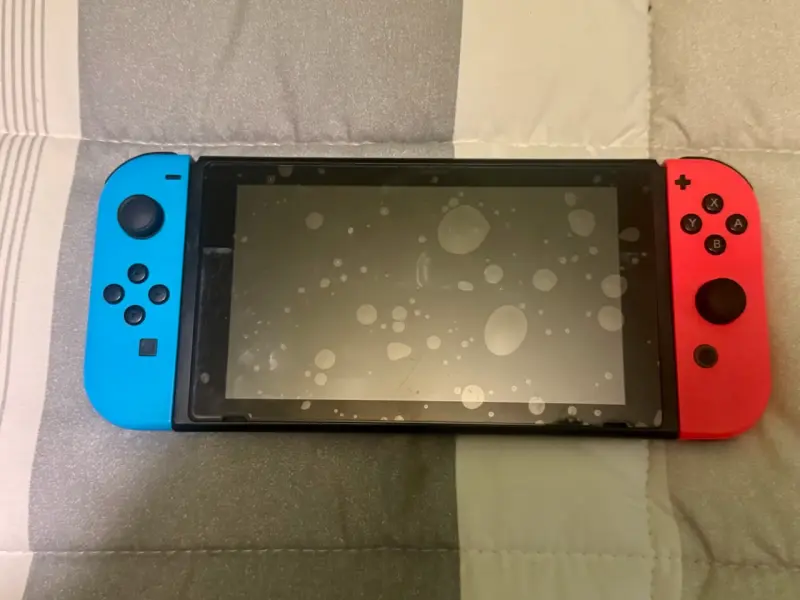 Consola Nintendo Switch con Joy-Con y accesorios - 2