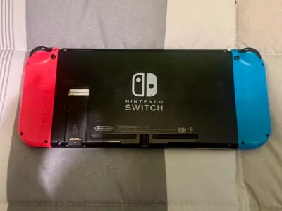 Consola Nintendo Switch con Joy-Con y accesorios - miniatura 3
