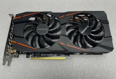 Tarjeta gráfica Gigabyte RX580 de 8gb - miniatura 1