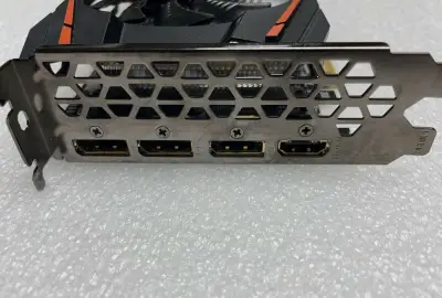 Tarjeta gráfica Gigabyte RX580 de 8gb - miniatura 4