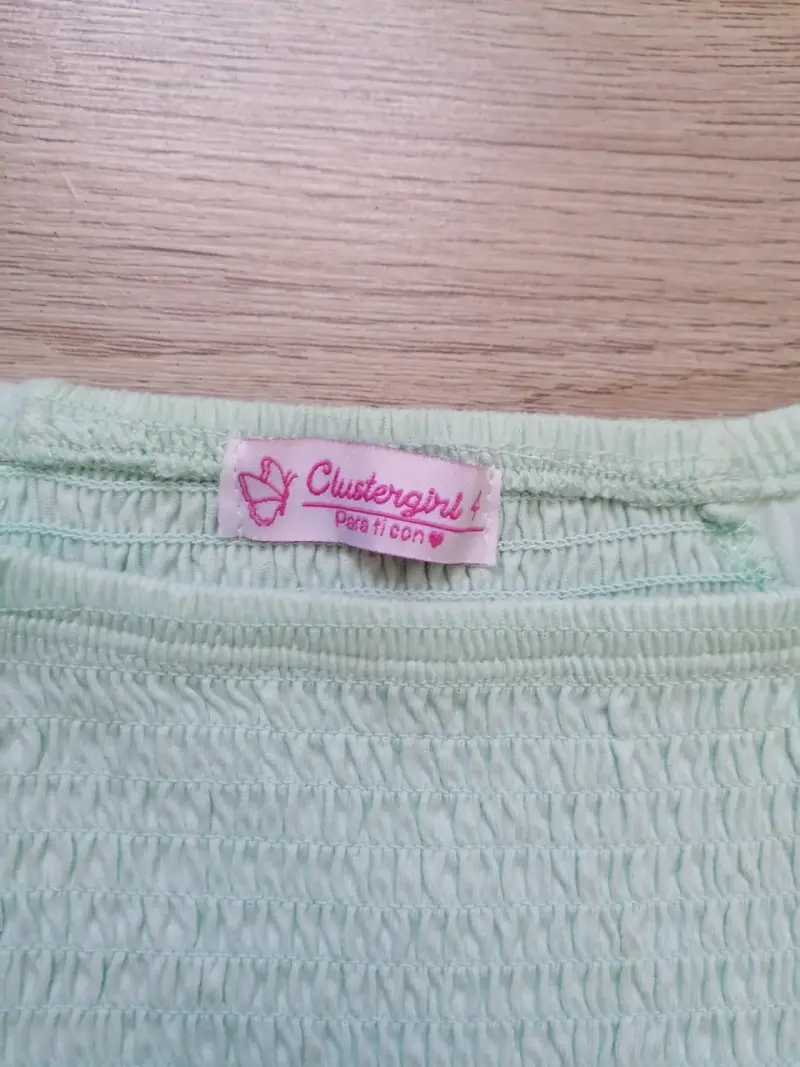 Polera verde claro para niña - 2