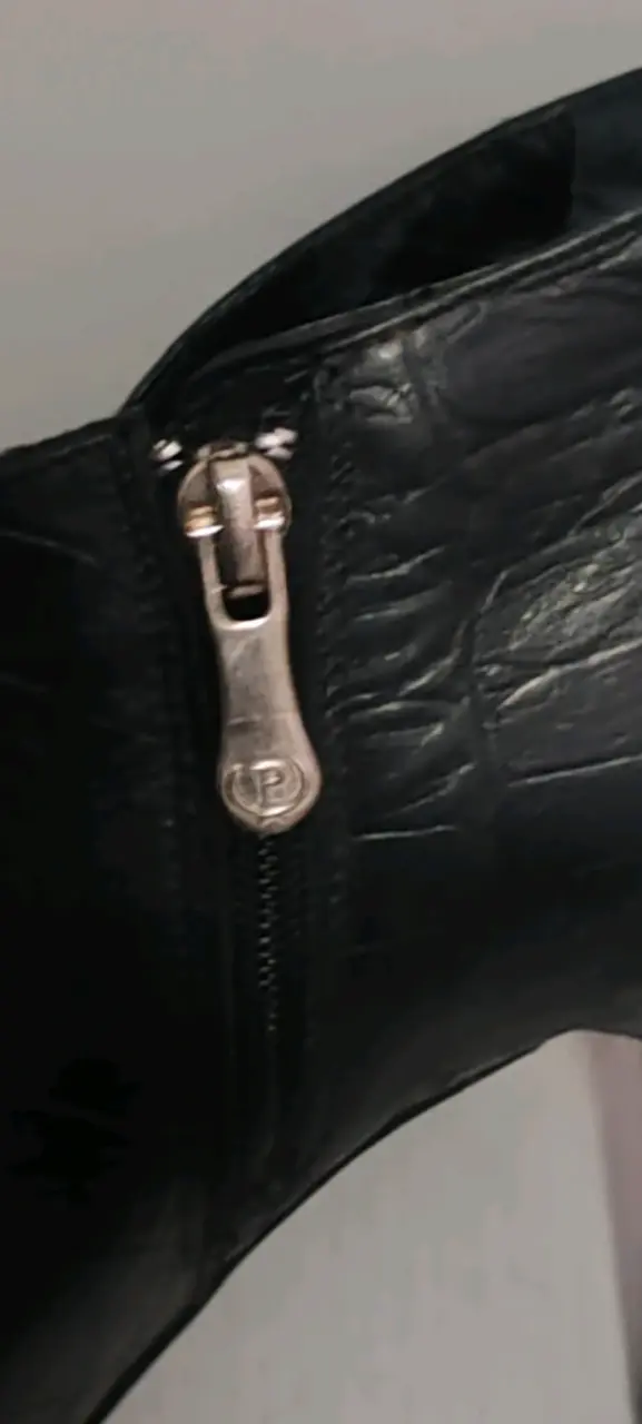 Botines de cuero negro con tacón alto - 4