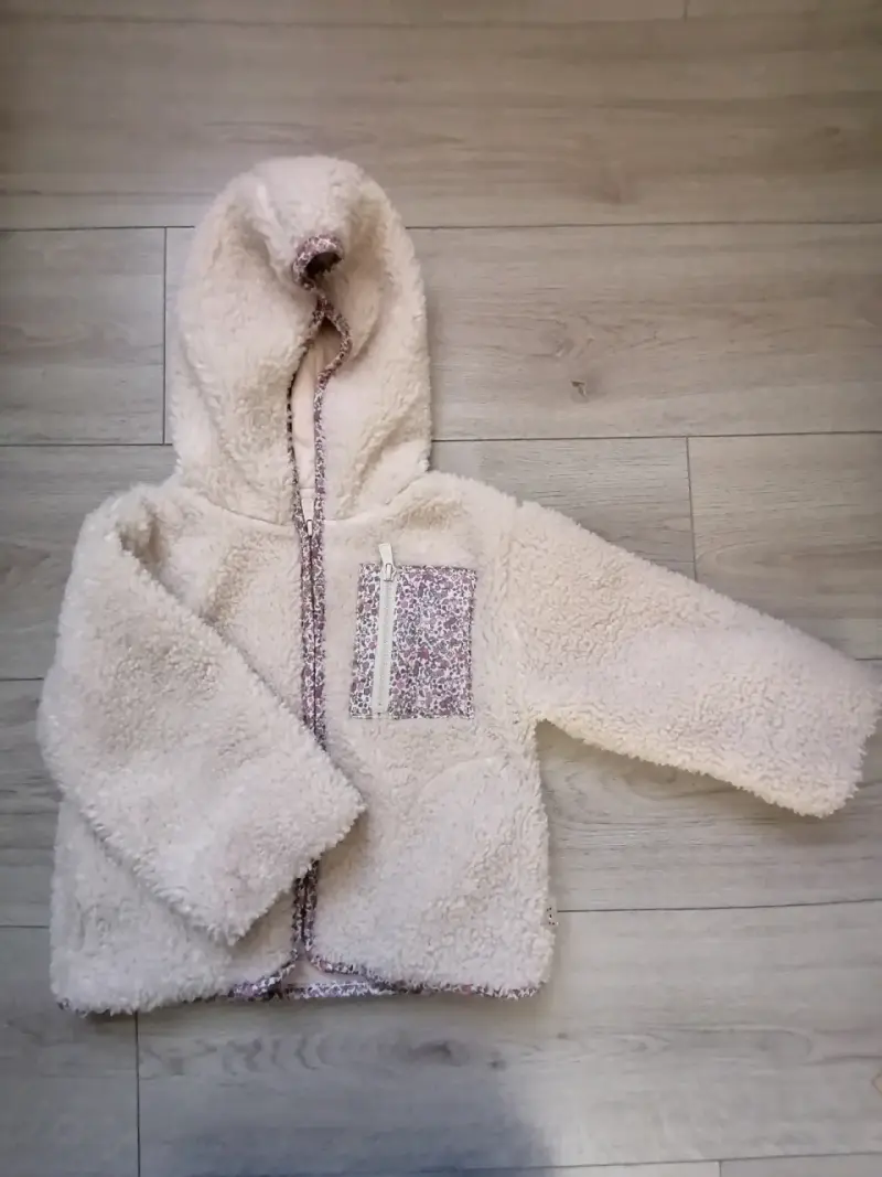 Corderito acolchado con capucha para niñas - 1
