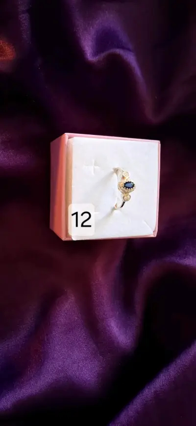 Anillo de plata con zafiro azul y circonitas - miniatura 3
