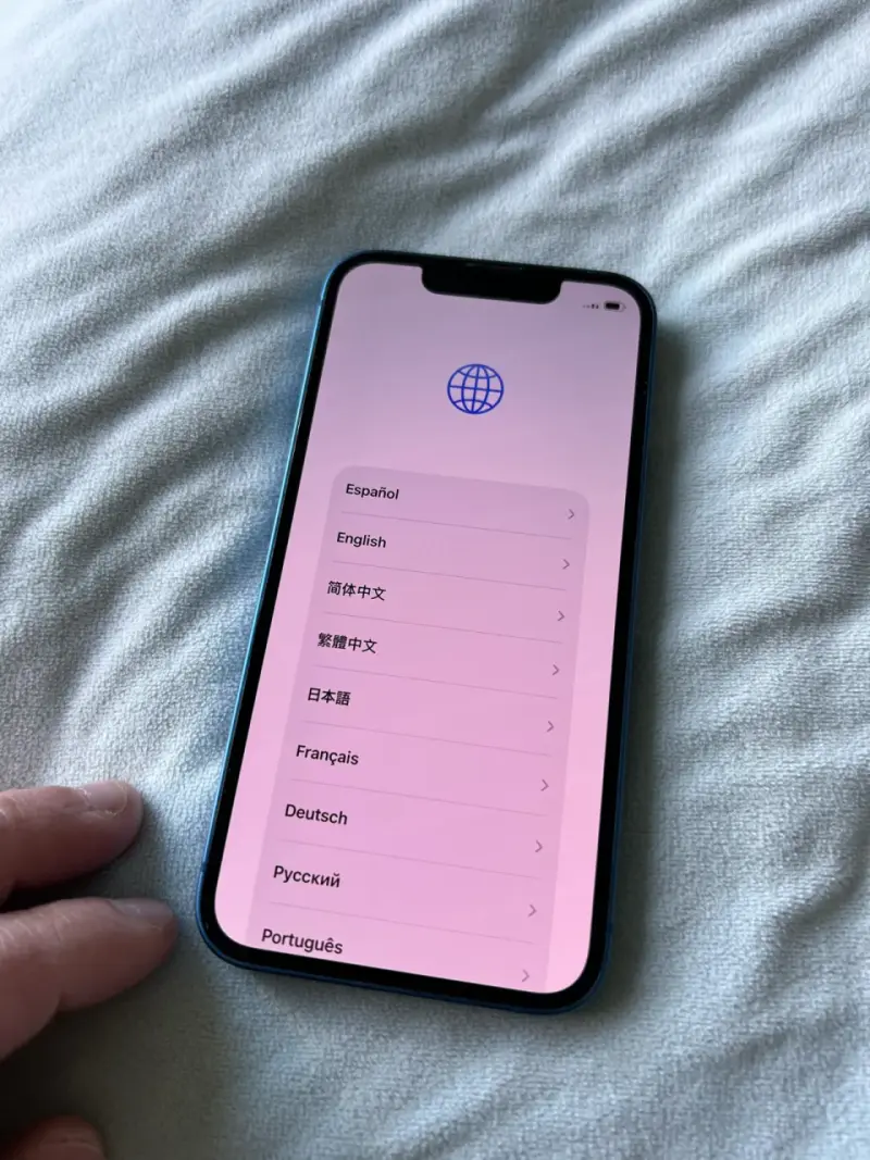 iPhone 13mini Azul en Buen Estado - 2