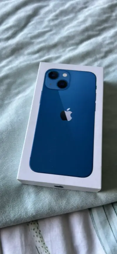 iPhone 13mini Azul en Buen Estado - miniatura 3