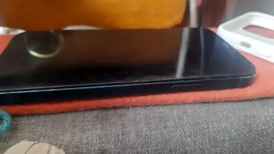 Iphone de 64gb los detalles salen en las imagenes - miniatura 4