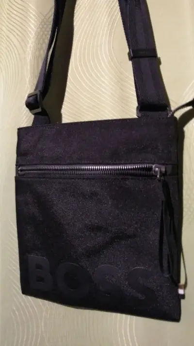 Bolso bandolera negro Hugo Boss con cierre - miniatura 2