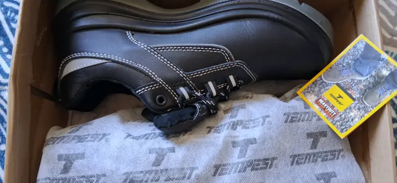 Zapato de seguridad Tempest negras resistentes