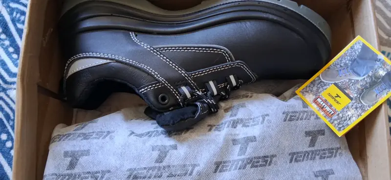 Zapato de seguridad Tempest negras resistentes - 2