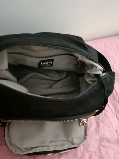 Bolso bandolera negro con múltiples bolsillos - miniatura 5