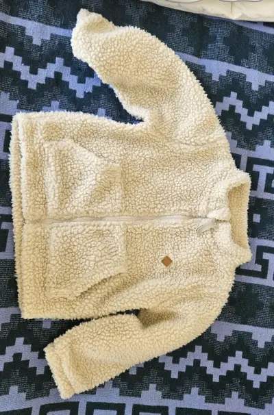 Chaqueta de polar beige para invierno - miniatura 1