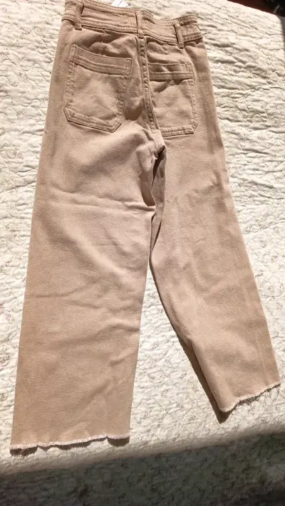 Pantalones beige Zara para niños talla 10 - miniatura 4
