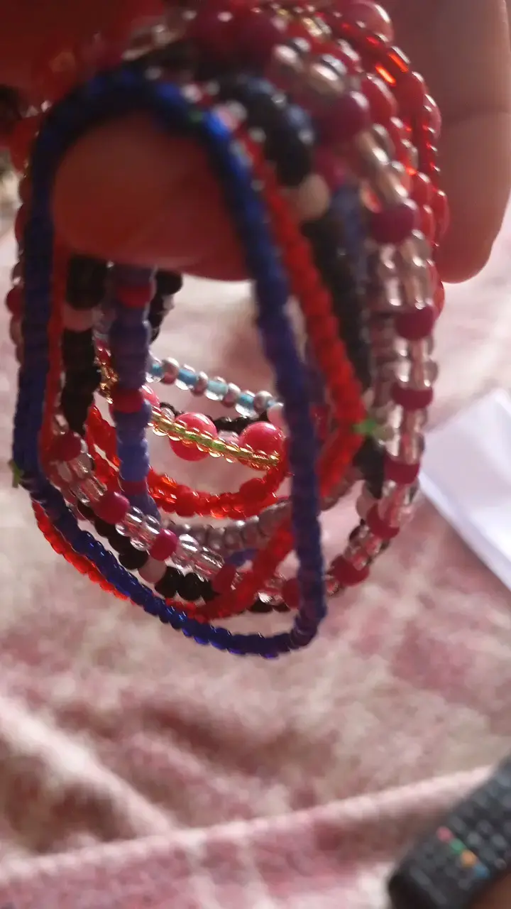 Conjunto de pulseras de cuentas coloridas - 3