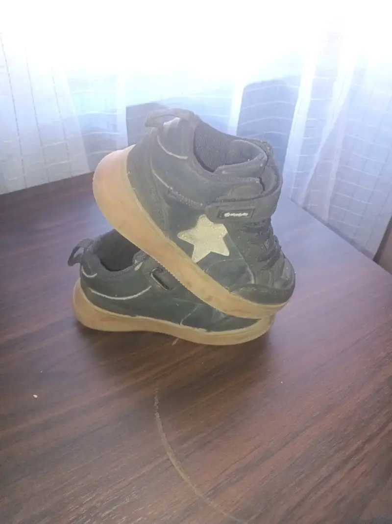 Zapatillas deportivas para niños en varios colores - 6