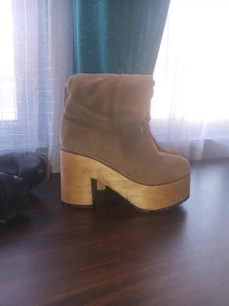 Botines de cuero negro con tacón alto - 4